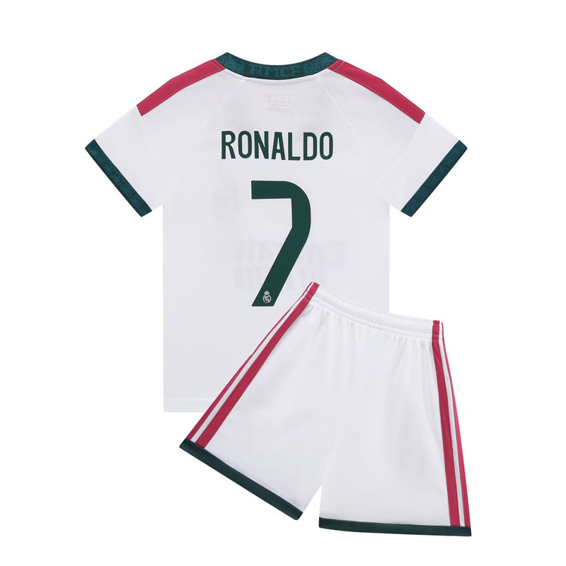 2026/27 ชุดเสื้อฟุตบอล CR7 ชุดฟุตบอลเด็ก เสื้อยืด + ชุดกางเกงขาสั้นสําหรับเด็กชายหญิง