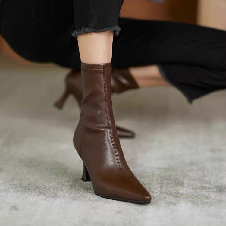 ฤดูใบไม้ร่วงฤดูหนาวสไตล์ใหม่เกาหลีรองเท้าชี้ Toe สั้นหลอด Stiletto กลับซิปฤดูหนาว PU รองเท้าแฟชั่นยางสุภาพสตรีสวมใส่กลางแจ้ง Anti-slip ทนต่อการสึกหรอโรงงาน Wholesal