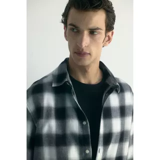 H&M(เอชแอนด์เอ็ม) เสื้อเชิ้ตผ้าฟลานเนลทรงหลวม ผู้ชาย 1289476_1