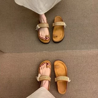 Bohemian สไตล์ชาติพันธุ์รองเท้าแตะสีน้ําตาล Webbing พู่ Flip-Flops Casual All-Match รองเท้าผู้หญิง