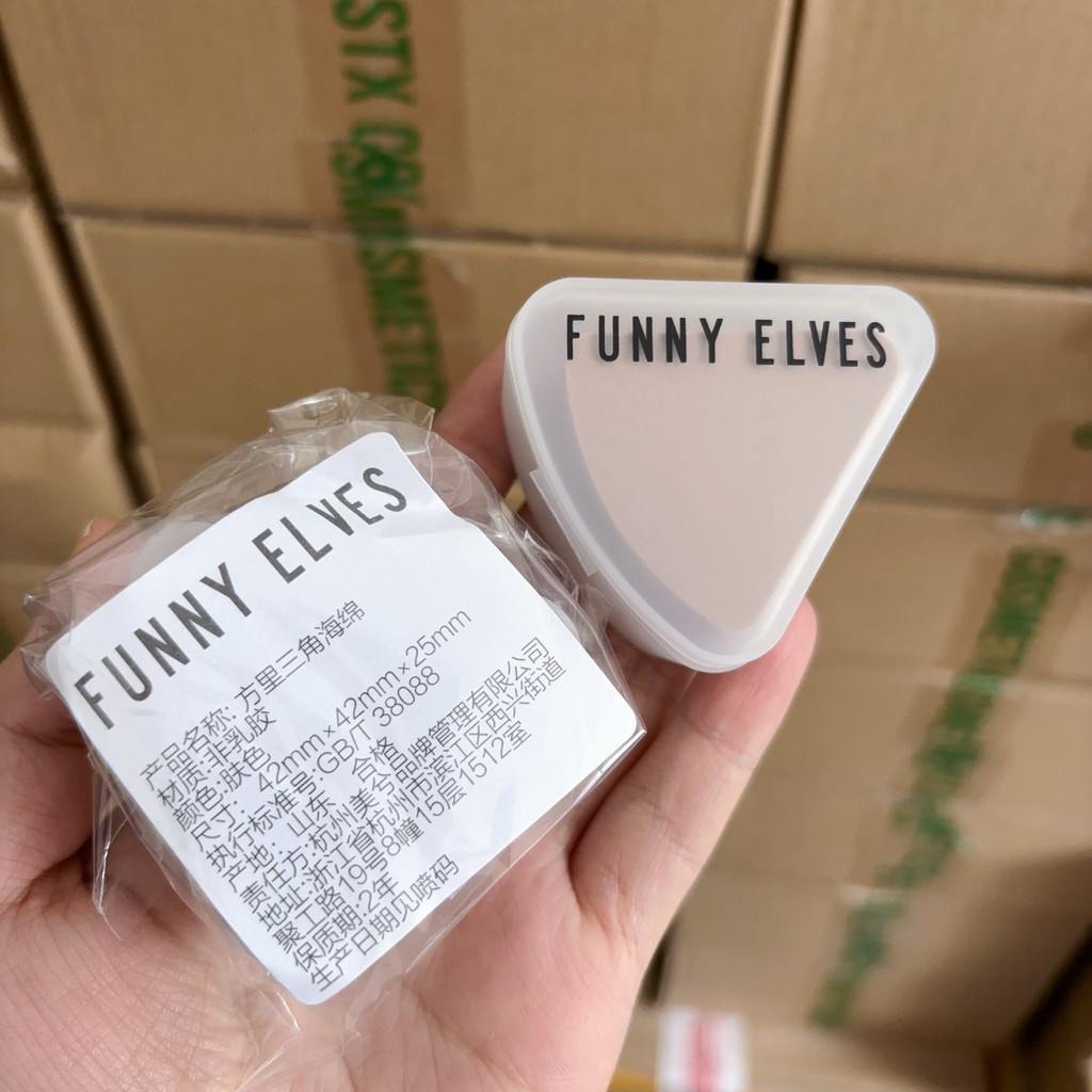 Funny Elves Square Puff Triangle Sponge Puff with Box Makeup Artist Foundation Soft Even Skin Tone