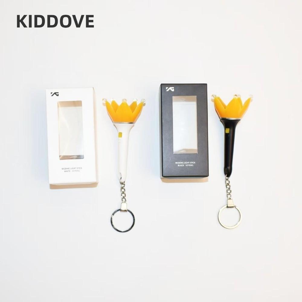 KIDDOVE แท่งไฟKpop,สีดําสีขาวมงกุฎรูปร่างBigbang Lightstick,แฟชั่นแบบพกพามินิพวงกุญแจLightstickพัดลม