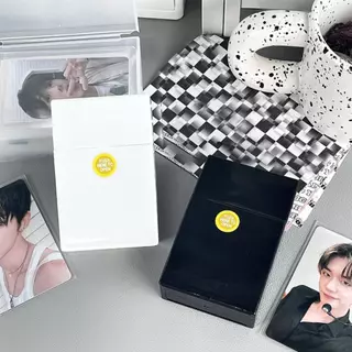 การ์ด กล่องเก็บของฝาปิดป๊อปอัพ Simple Ins สไตล์ซีลสติกเกอร์ DIY Photocard โพลารอยด์จัดเก็บกล่องกันฝุ่นแบบพลิกด้านบนแบบพกพา
