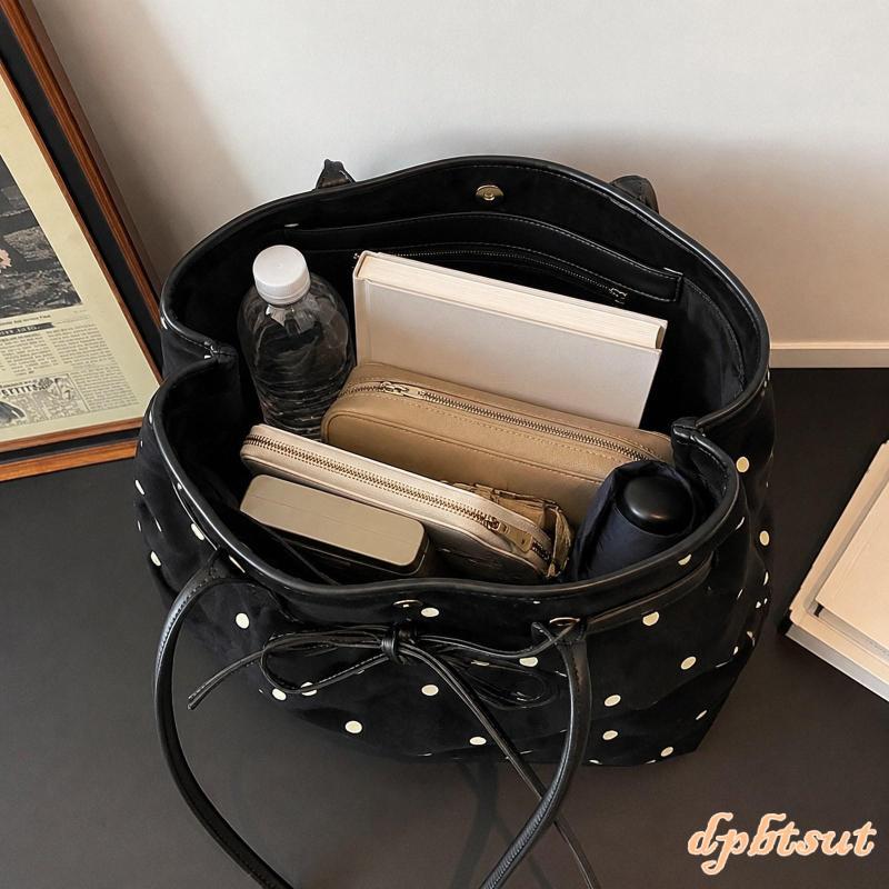 [dpbtsut] กระเป๋าสะพายสตรีแบบพกพา Casual Reusable น้ําหนักเบา Underarm Bag Polka Dot Hobo Bag Tote Bag for Shopping Party Commuting