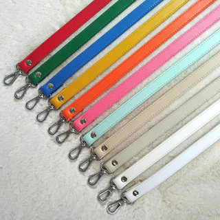 [การจัดส่งสินค้าในคลังสินค้าในประเทศ]สายรัดกระเป๋าไหล่หนังเทียมขนาด 60 ซม., สีทึบ สวมใส่ง่ายและสั้น