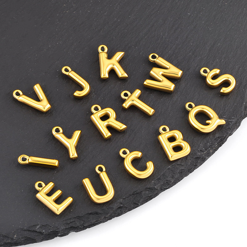 Handmade DIY สแตนเลส 26 ตัวอักษรจี้สร้อยคอและสร้อยข้อมือชุด 18K Gold-Plated Luxury-Style Charms และอุปกรณ์เสริม
