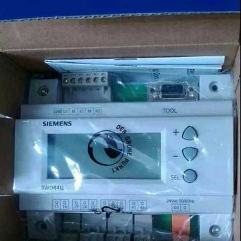 ตัวควบคุมปั๊มความร้อน Siemens RWD44U/RWD68/RWD62 สำหรับแอร์ส่วนกลาง