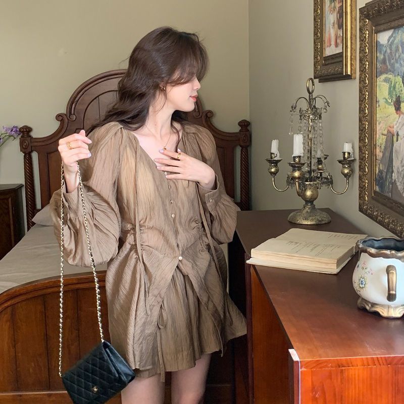 J5readystockchic Retro Classy V คอ Laced-Up จีบ Drawstring เสื้อแขนยาว _ เอวสูง All-Match กางเกงขาสั