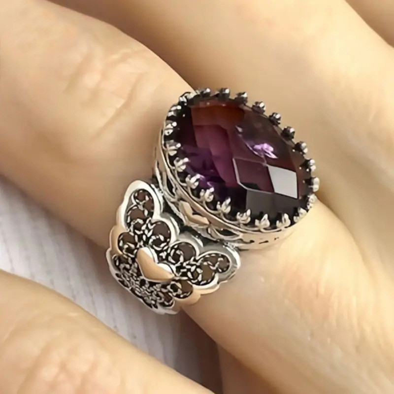 แหวนสีดำสำหรับหญิง แบบหรูหราและโบราณ เหมาะเป็นเครื่องประดับเพื่อเจ้าหญิง พร้อมมงกุฎ