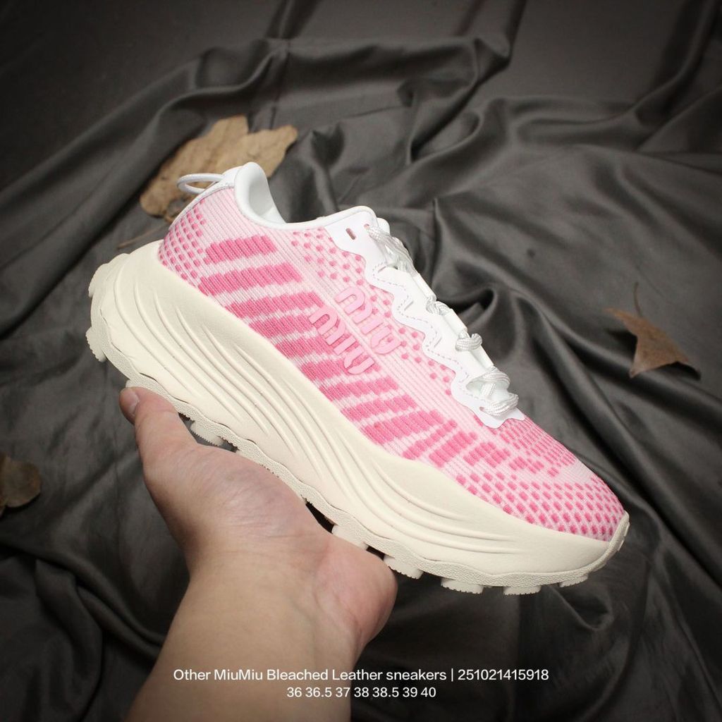 MiuMiu Low-TopหนาSoled Retro Casualกีฬารองเท้าผ้าใบของแท้หนังลูกวัวTop LambskinซับกันกระแทกLatexเท้า