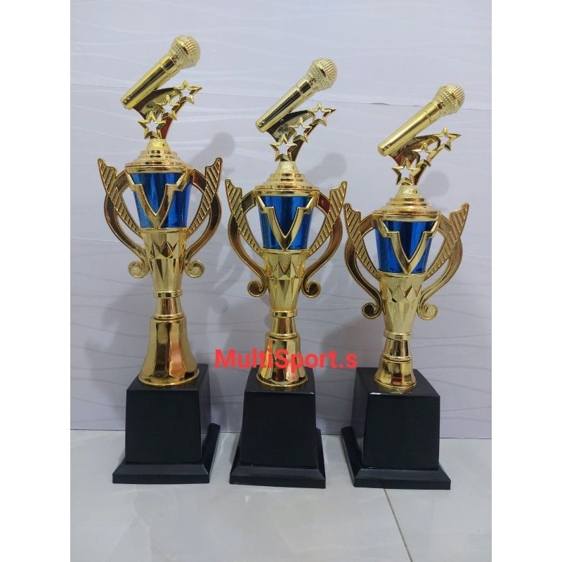 SINGINGING MIC TROPHY 1 PC B.18