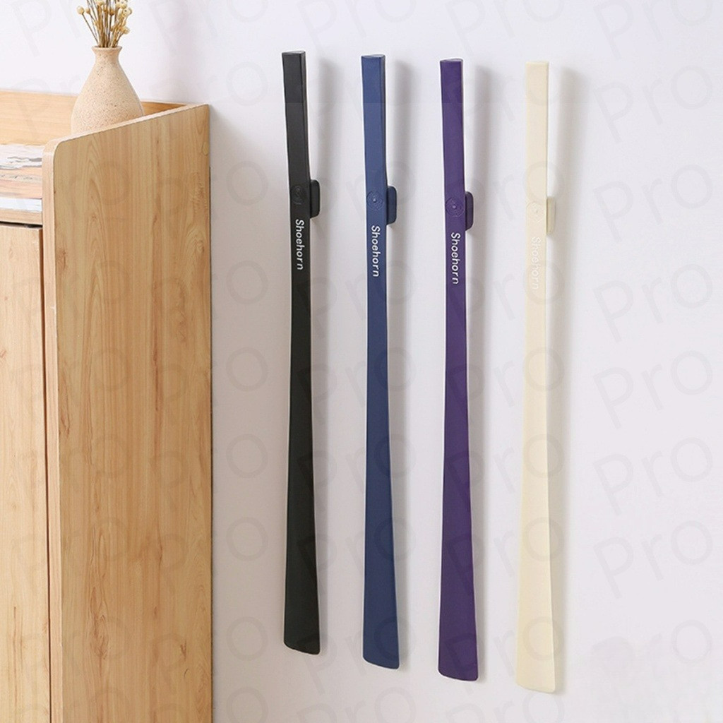 Prohome ช้อนใส่รองเท้า ความยาว 63cm ที่ช่วยการสวมรองเท้าได้ไว  Shoe Horn Long Handle