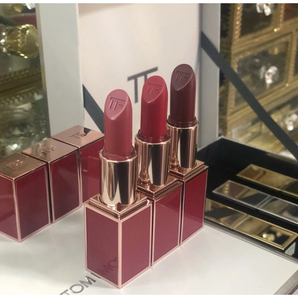 TOMFORD Tom Ford TF08 New Year Limited Color tf cherry Red Tube Lipstick ลิปสติกที่สูญเสียเชอร์รี่/ก