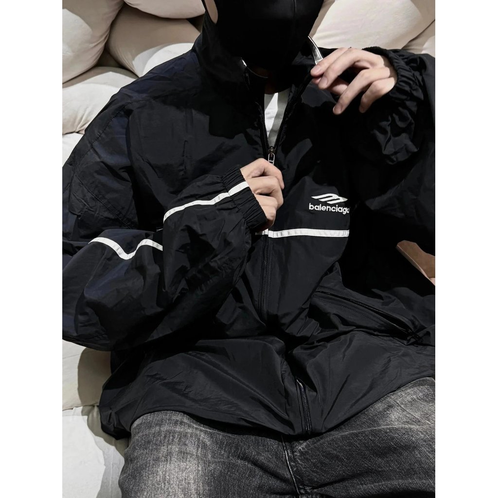 Balega Paris Color Matching Letter เย็บปักถักร้อยเสื้อลําลองแขนยาวรุ่นปกติผู้ชายสีดํา