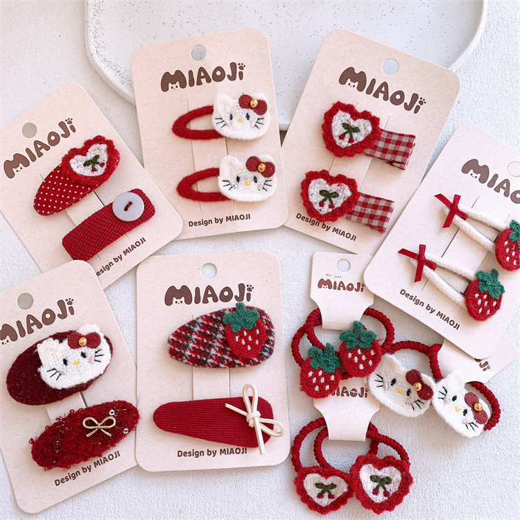 ใหม่! กิ๊บรูปแมว สีแดงถักสตรอเบอร์รี่ สำหรับผูกผม