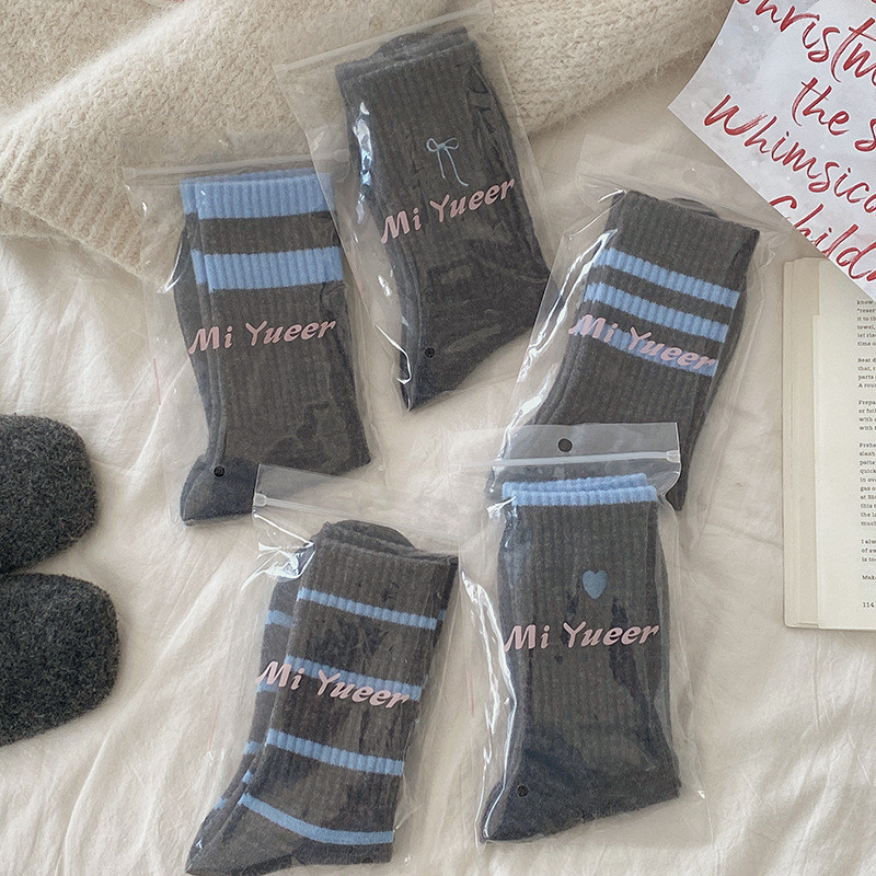 ฤดูหนาวสีเทาสีฟ้าชุดปักโบว์ลายขนแกะหนาอบอุ่นฉันถุงเท้าผู้หญิง - รูปที่ 2