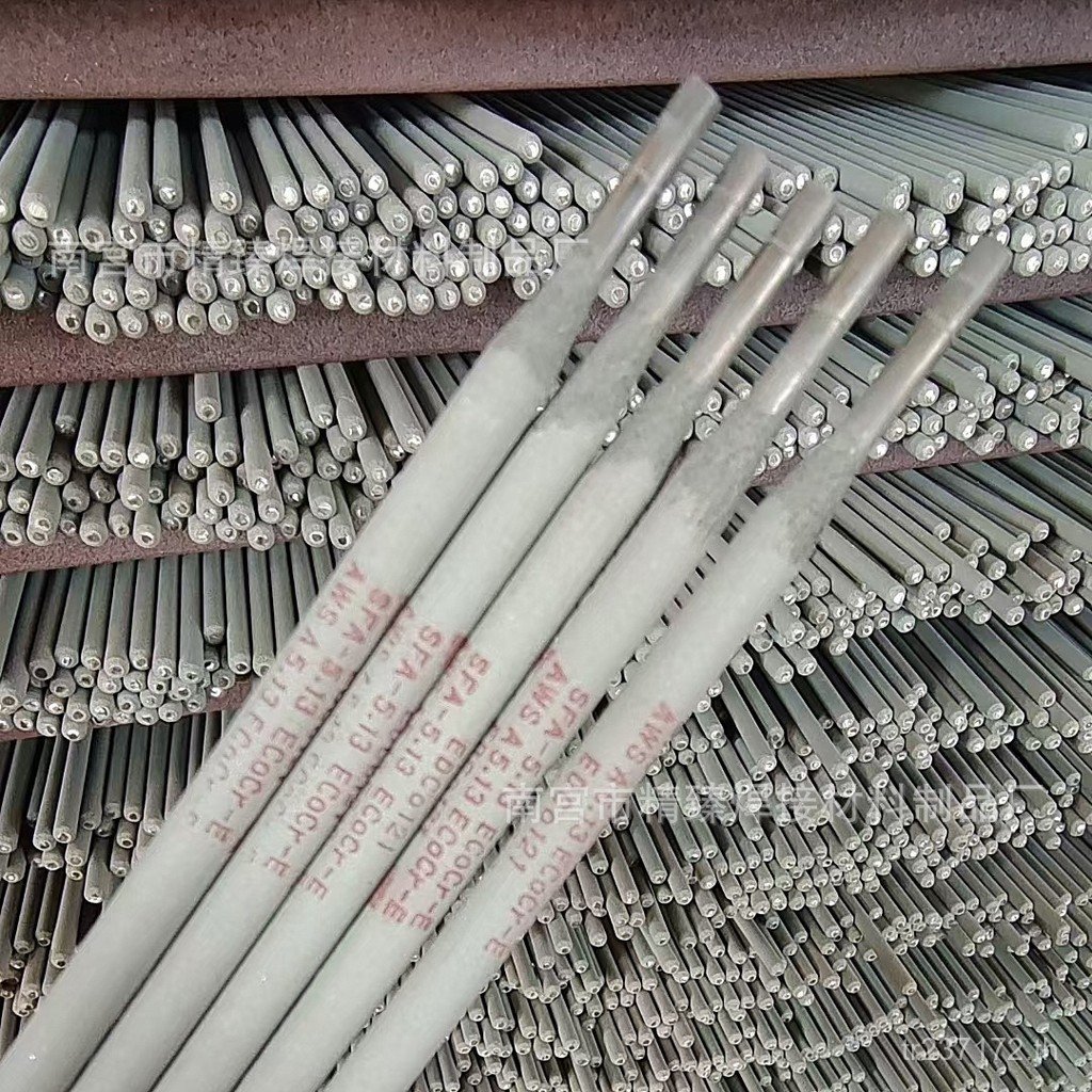 สแตนเลสเฉพาะเชื่อม Rod 06Cr133Cr13 เชื่อม Rod สแตนเลสเชื่อม Rod 4Cr13 Handmade 12Cr13 HYD5