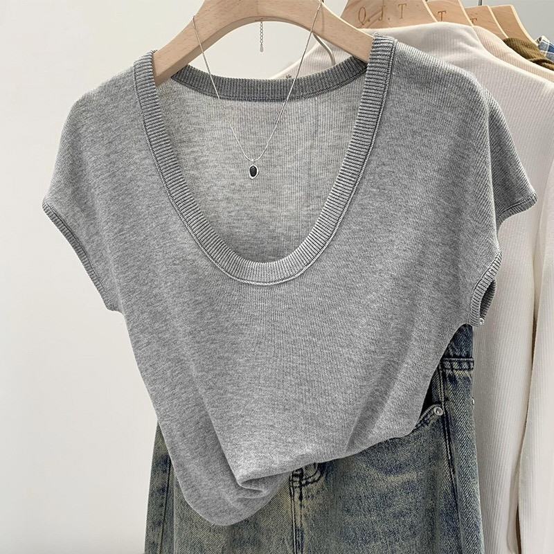 ค&ม ผู้หญิงสีเทาอ่อนบางคอยูถักแขนสั้นด้านบนฤดูร้อนบางสั้นเสื้อยืด