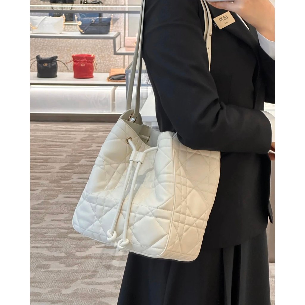 [Old Fairy] Dior Dior jisoo Same Style dd25 New Style motion Drawstring Bucket Bag Zhixiu Same Style