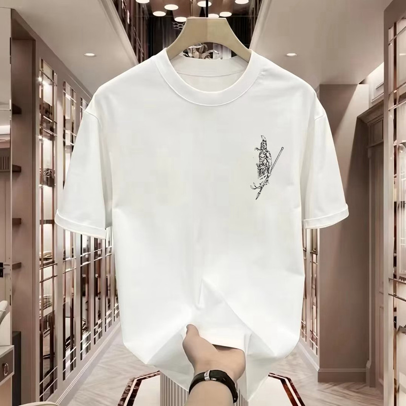 2026 เสื้อยืดแขนสั้นผู้ชายฤดูร้อน 2025 ตัวอักษรสไตล์ใหม่รอบคออินเทรนด์ระบายอากาศครึ่งแขนหลวมสบายๆทุก