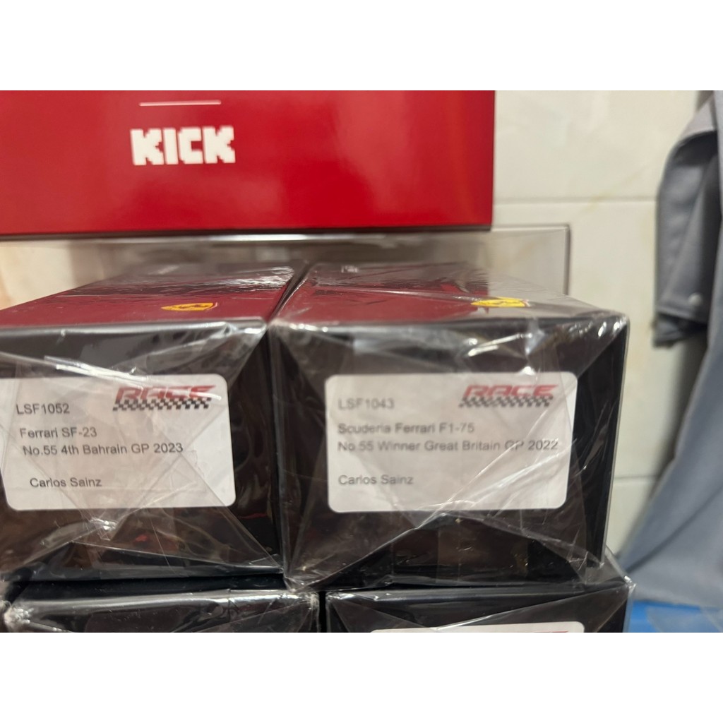 ยี่ห้อใหม่ Looksmart Ferrari F1-75 Bahrain Champion 1/43 เรซิ่น F1 รถรุ่น Bahrain ทั้งหมดมี