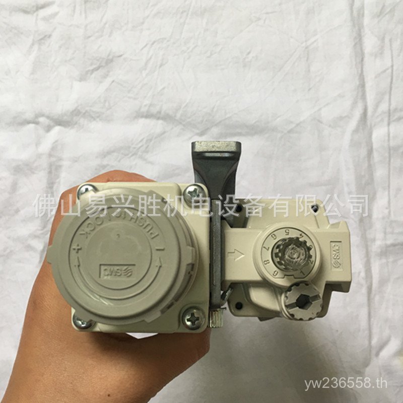 AC30A-03DG-A พร้อมสต็อกแยกกรองน้ํามันน้ํารวมกันสองชิ้นไมครอน SMC วาล์วลดความดันเดิม 5 AQNE