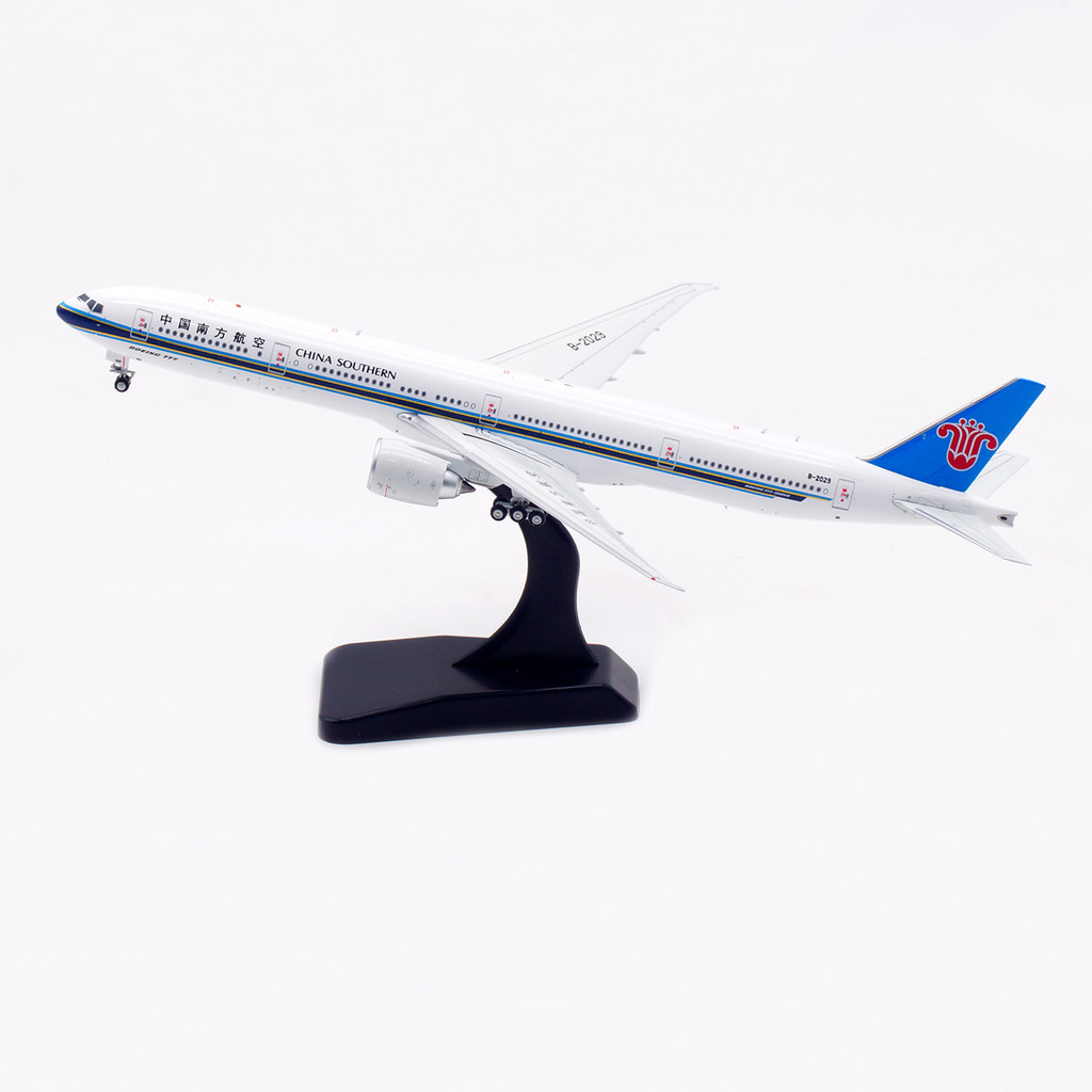 AViation 1/400 China Southern Airlines B777-300ER B-2029 Alloy Airliner รุ่น