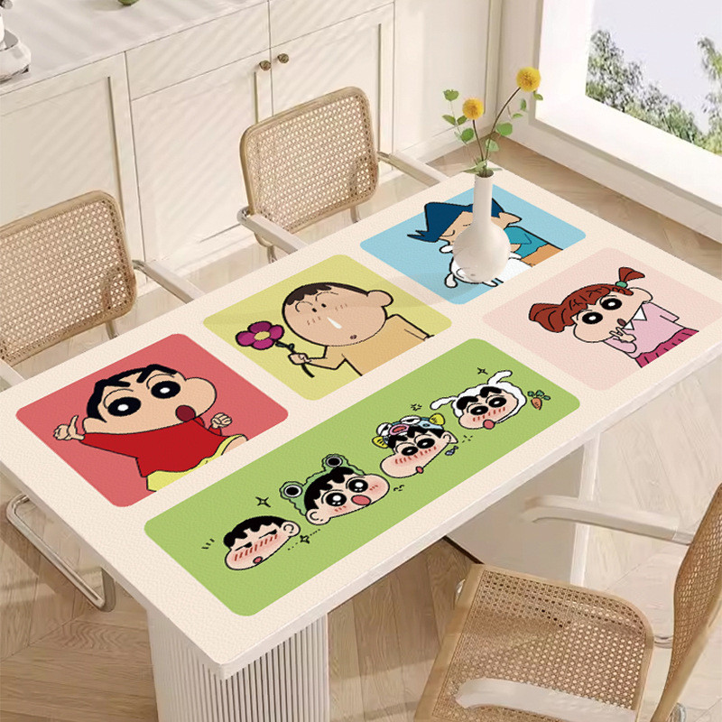[Lucky Fortune Flagship Store] Crayon Shin-Chan Meal การ์ตูนผ้าปูโต๊ะหนังสองด้านกันน้ํา Oil-Proof Di