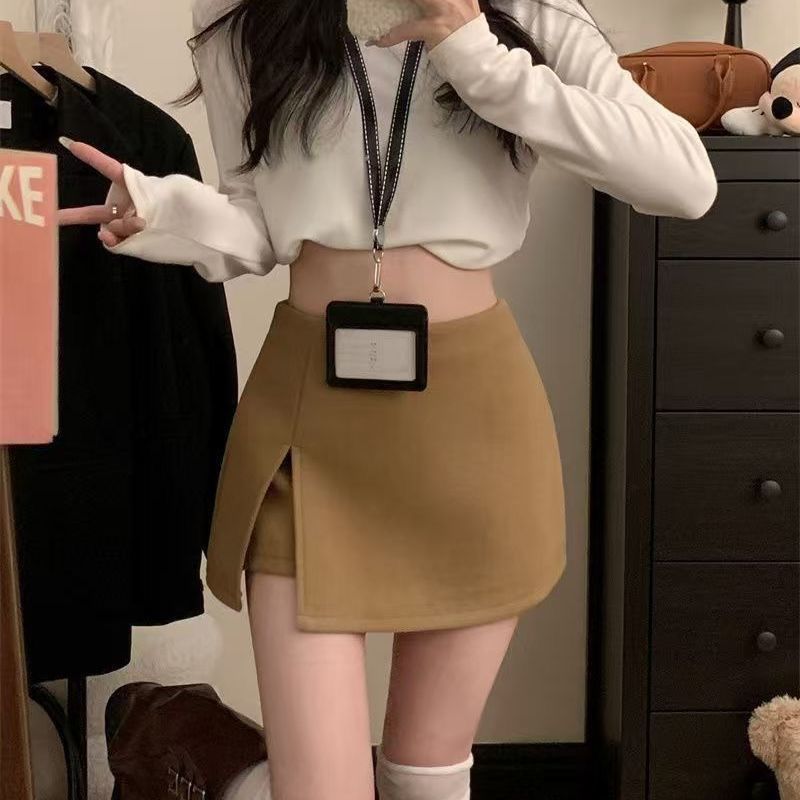 💖ชุดเด็ดต้องมี!💖  ชุดออกเดทสไตล์เกาหลีสุดอินเทรนด์ Lovito - เสื้อคอบ่าลายสก็อต + กระโปรงสีดำทรงอสมมา