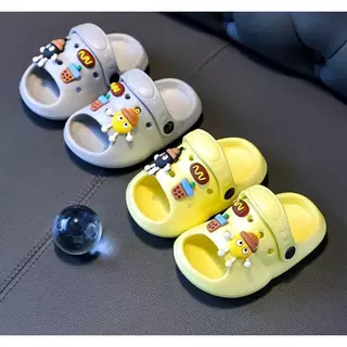✨รองเท้าแตะเด็กสไตล์การ์ตูนน่ารัก ป้องกันลื่น ออกแบบสำหรับฤดูร้อน✨ พร้อมส่งในไทย