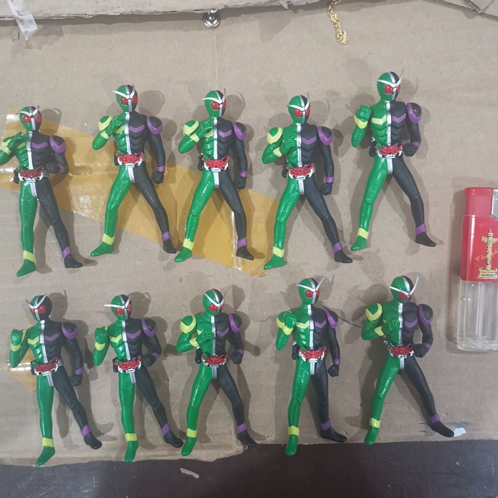 2025 สินค้าใหม่ Kamen Rider w Blast Form โมเดลฟิกเกอร์ 9CM พร้อมท่าทาง20251206