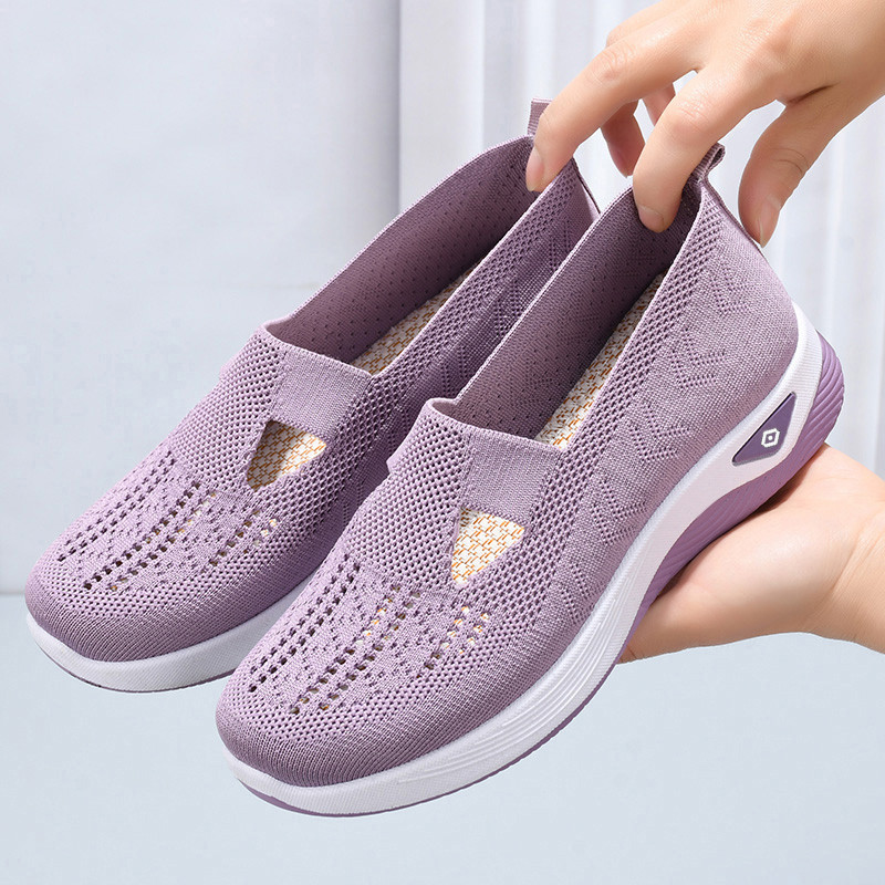 รองเท้าผู้หญิงวัยกลางคนผู้สูงอายุสไตล์ใหม่ระบายอากาศได้สบายเดี่ยวนุ่มSoled Casual Slip-Onตาข่ายแม่รองเท้า