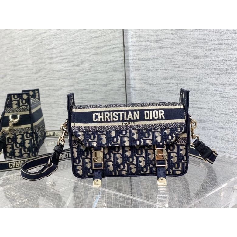 DIOR Camp Series ปัก LETTER ONE-SHOULDER MESSENGER BAG UNISEX