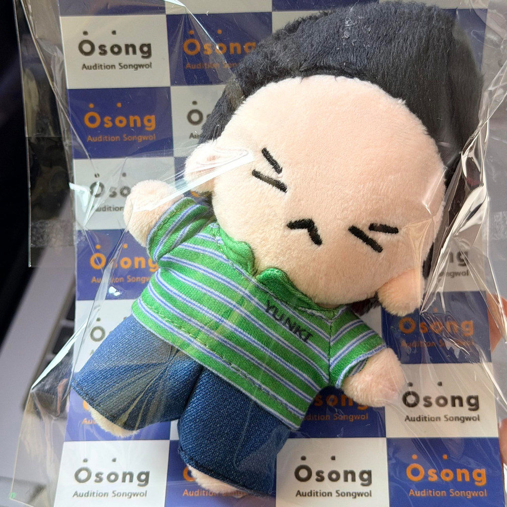 BTS สินค้า BTS Min Yoongi ตุ๊กตาของเล่นตุ๊กตาผ้าฝ้ายตุ๊กตาตุ๊กตาสีเขียว Life Body หญิง