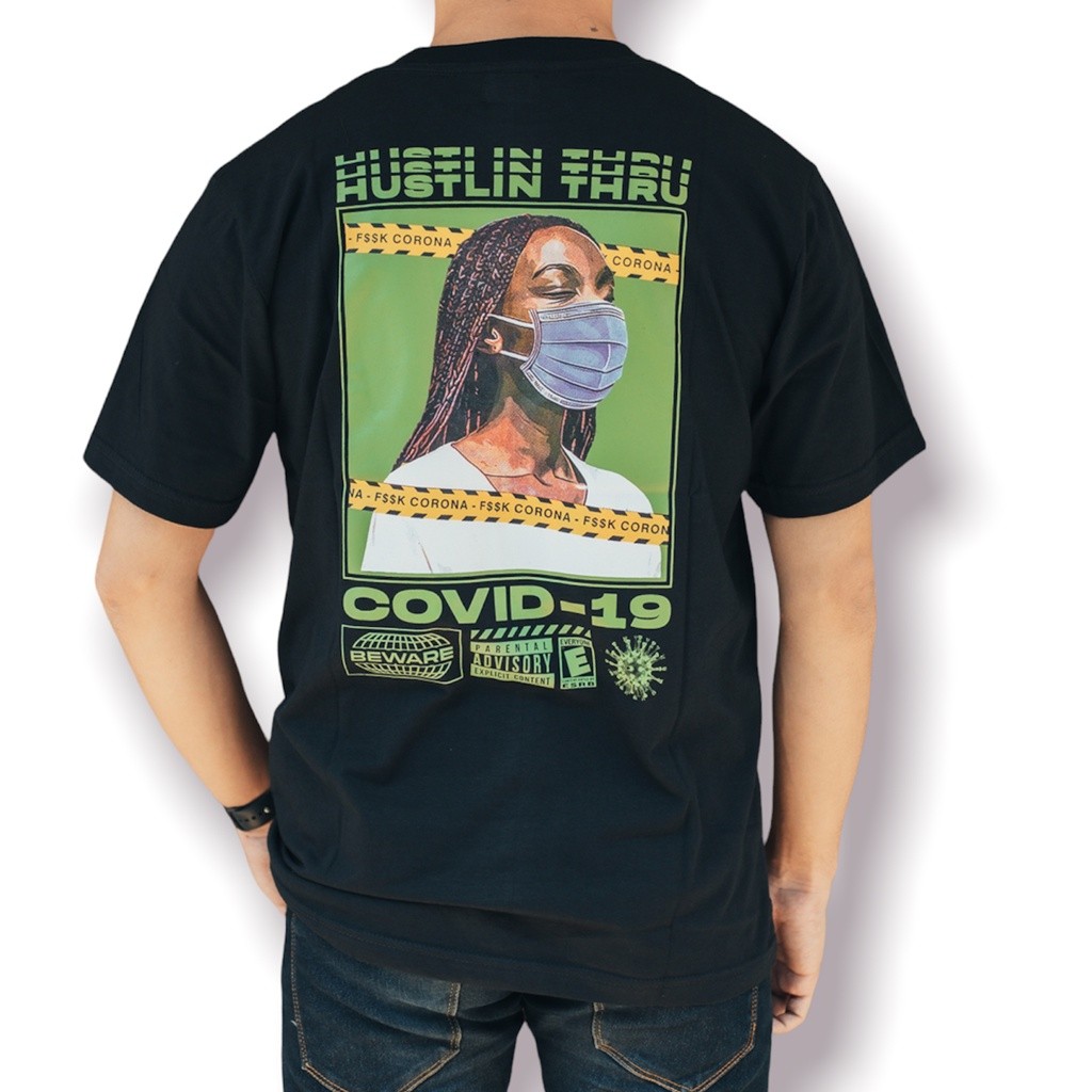 เสื้อยืด Ossu Hustlin Thru Mask สีดํา