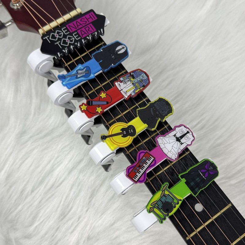 Girls Band Cry Girls Band Cry Girls Band สินค้ากีตาร์ไฟฟ้า Capo 486 ของขวัญฟรี S1211