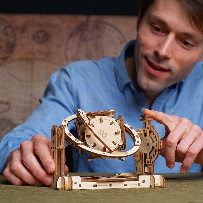 UGEARS นําเข้า Vitality รุ่น 3D ไม้ปริศนาสามมิติ STEM ของเล่นวิทยาศาสตร์ของขวัญเพื่อการศึกษา