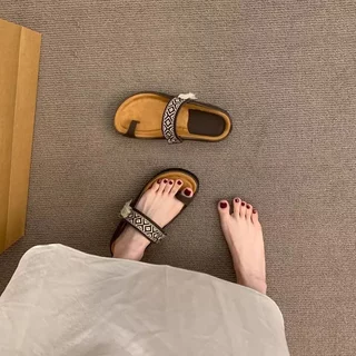 Bohemian สไตล์ชาติพันธุ์รองเท้าแตะสีน้ําตาล Webbing พู่ Flip-Flops Casual All-Match รองเท้าผู้หญิง