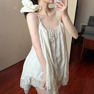 ขายดี! ชุดนอนเดรสสายเดี่ยวลูกไม้ สไตล์สาวหวาน ใส่สบายตลอดคืน JD