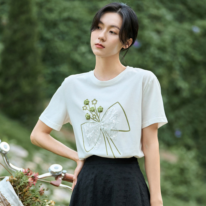 COD แฟชั่นแขนสั้นเสื้อยืดผู้หญิง 2025 ฤดูร้อนสไตล์ใหม่ออกแบบ Niche All-Match รอบคอพิมพ์ Chic Top เสื