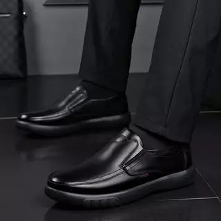 รองเท้าหนังผู้ชาย ใส่ลำลอง-ทำงานได้ ส้นเตี้ย ใส่สบาย แฟชั่นทันสมัย เหมาะกับออฟฟิศ-ประชุม-งานธุรกิจ ราคาดี ส่งฟรี