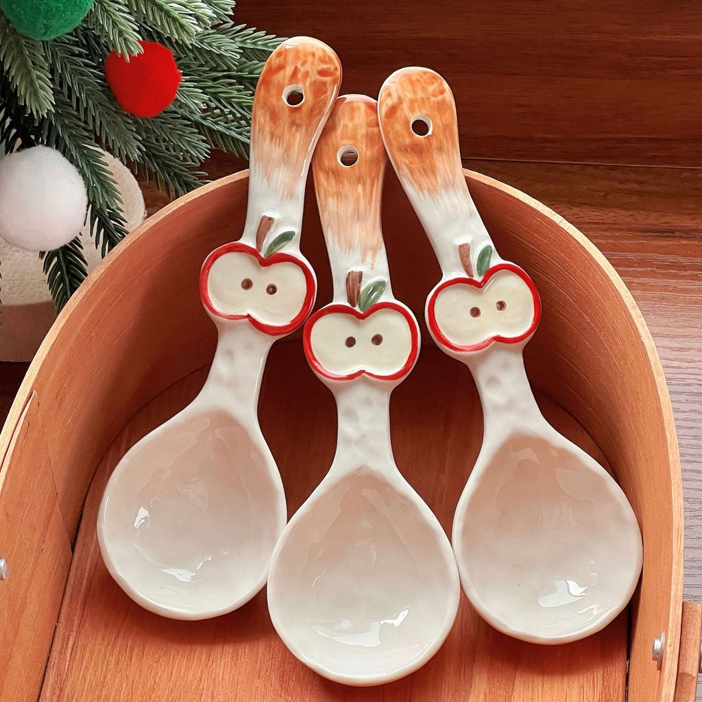 ช้อนแอปเปิ้ลมูลค่าสูง เคลือบด้านล่าง สีสร้างสรรค์เซรามิกแอปเปิ้ลน่ารักช้อนครัวเรือนชามข้าวช้อนขนม202