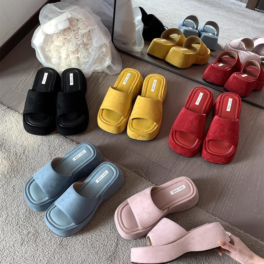 รองเท้าflip-flopsสำหรับผู้หญิง ทรงพิเศษ platform สไตล์ใหม่