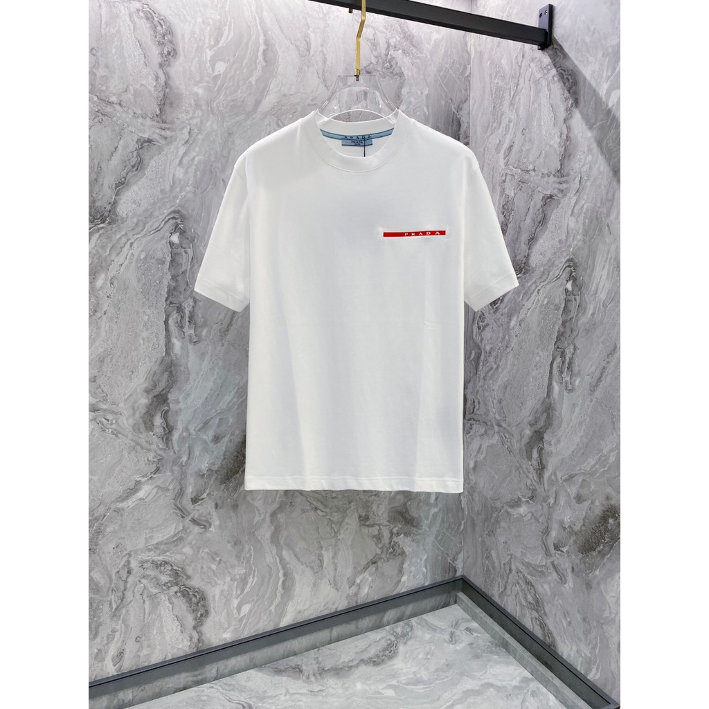 Prada/Prada 2026 Early Spring เสื้อยืดแขนสั้นสไตล์ใหม่ผู้ชายสไตล์ผู้หญิงคู่สไตล์ Street หลวมทุกวัน N