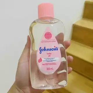 จอห์นสัน เบบี้ออยล์ 300 มล. [เลือกสูตร] JOHNSON BABY OIL Bedtime Baby Oil / Baby Oil