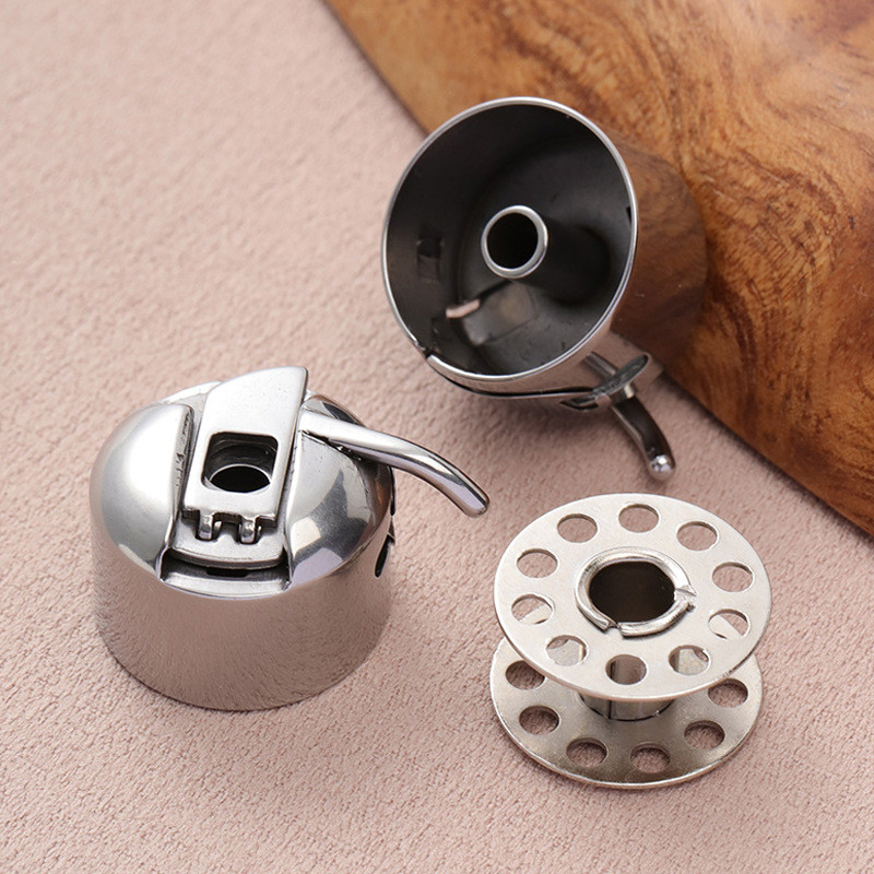 Old-fashioned เหยียบในครัวเรือนจักรเย็บผ้าอุปกรณ์เสริม Bobbin กรณี Bobbin Bobbin ฝาครอบด้านล่าง Line