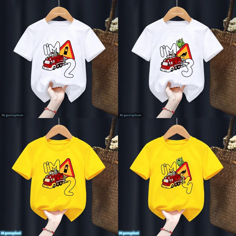2026Funny Fire Truck Fire Engine I Am 2 3 4 Number T เสื้อของขวัญวันเกิดมีความสุขชายหญิง Tshirt Part