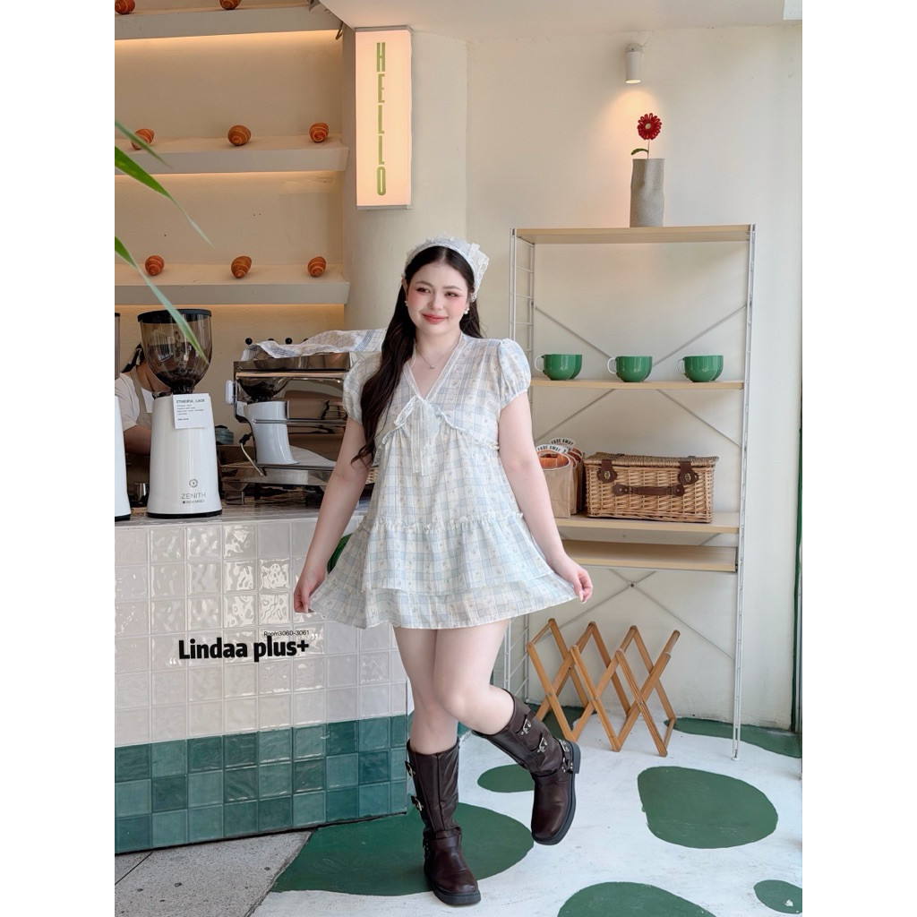 V-Lace Mini มินิเดรสคอวีแขนตุ๊กตา ดีเทลลูกไม้สุดแกรม คัตติ้งสวย เดรสสาวอวบ เสื้อผ้าสาวอวบ