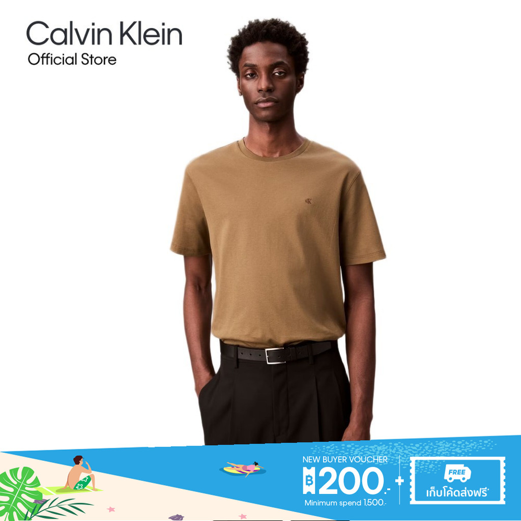CALVIN KLEIN เสื้อยืดคอกลมแขนสั้นผู้ชาย Luxury Cotton T-shirt ทรง Relaxed รุ่น 4LB275G VFB-สีน้ำตาล