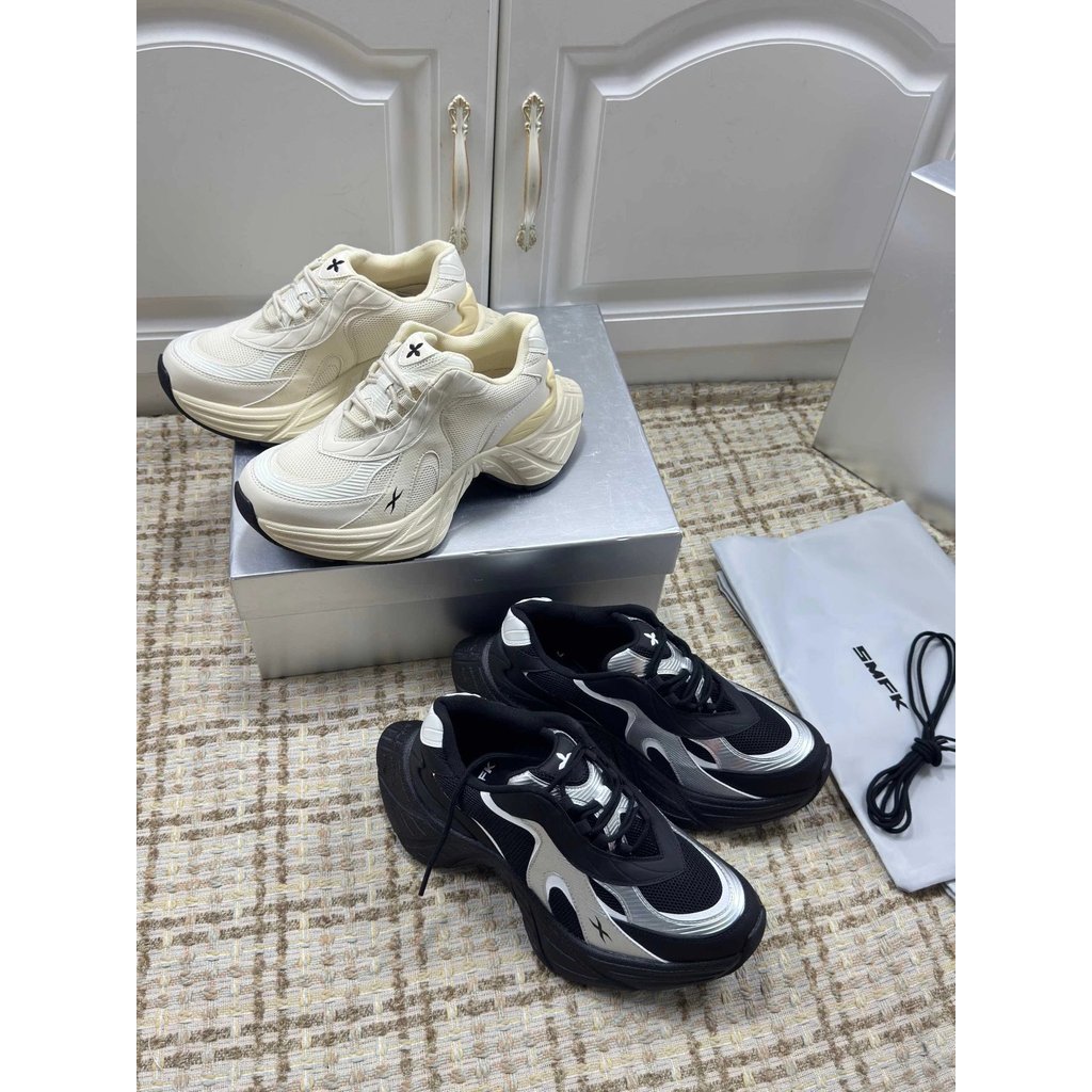 SMFK 2025SS สไตล์ใหม่สุภาพสตรีหนาSoledรองเท้าลําลองรองเท้าผ้าใบรองเท้าพ่อสีดําหนาSoled Daddy รองเท้า